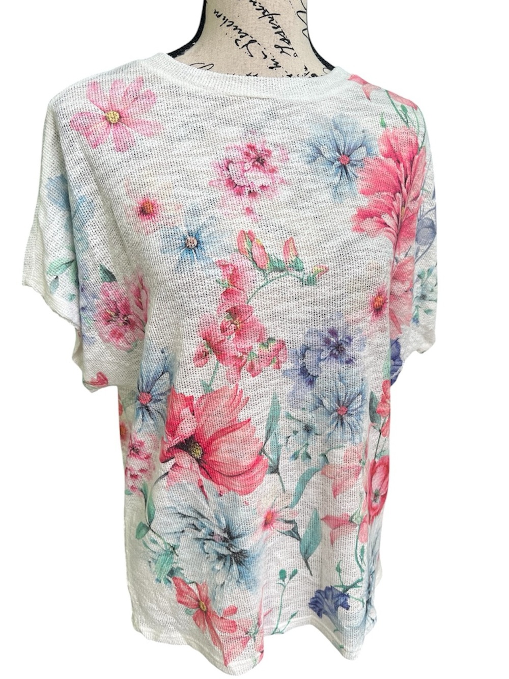Gaze Floral Short Sleeve Top in Pink and Blue